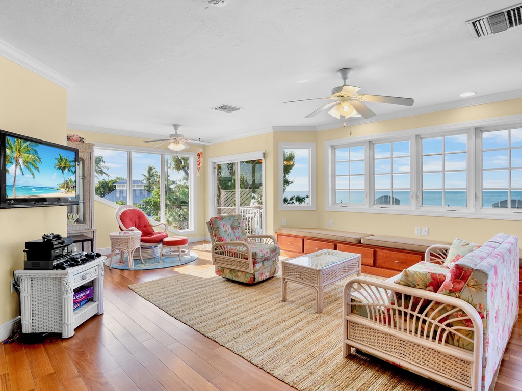 Living Area - Second Floor