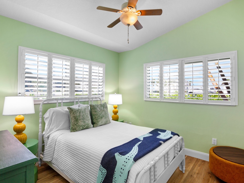 Second Bedroom - Queen