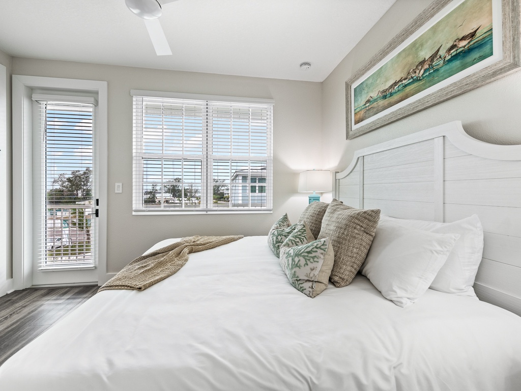 Second Bedroom, King