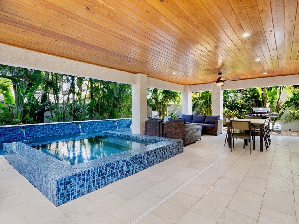 Outdoor dining area and bar top