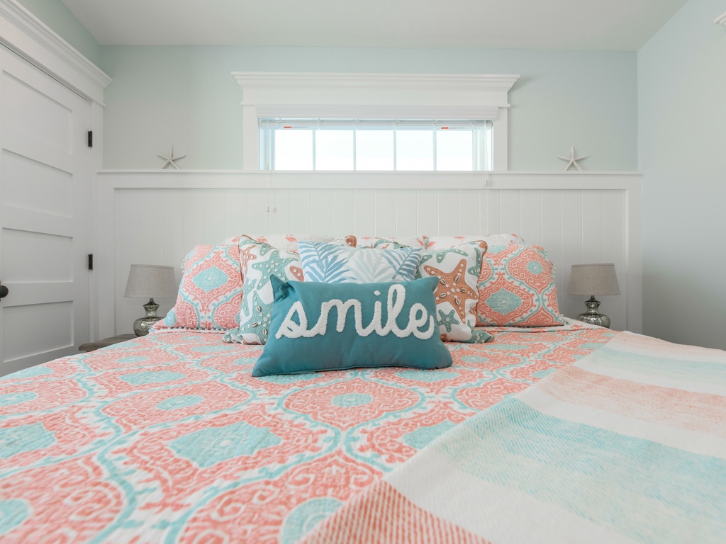 Second Bedroom, King