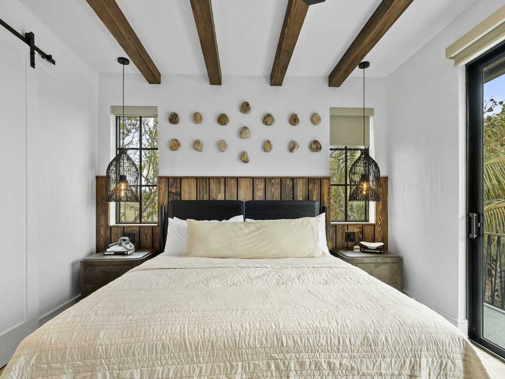 Fifth Bedroom, King