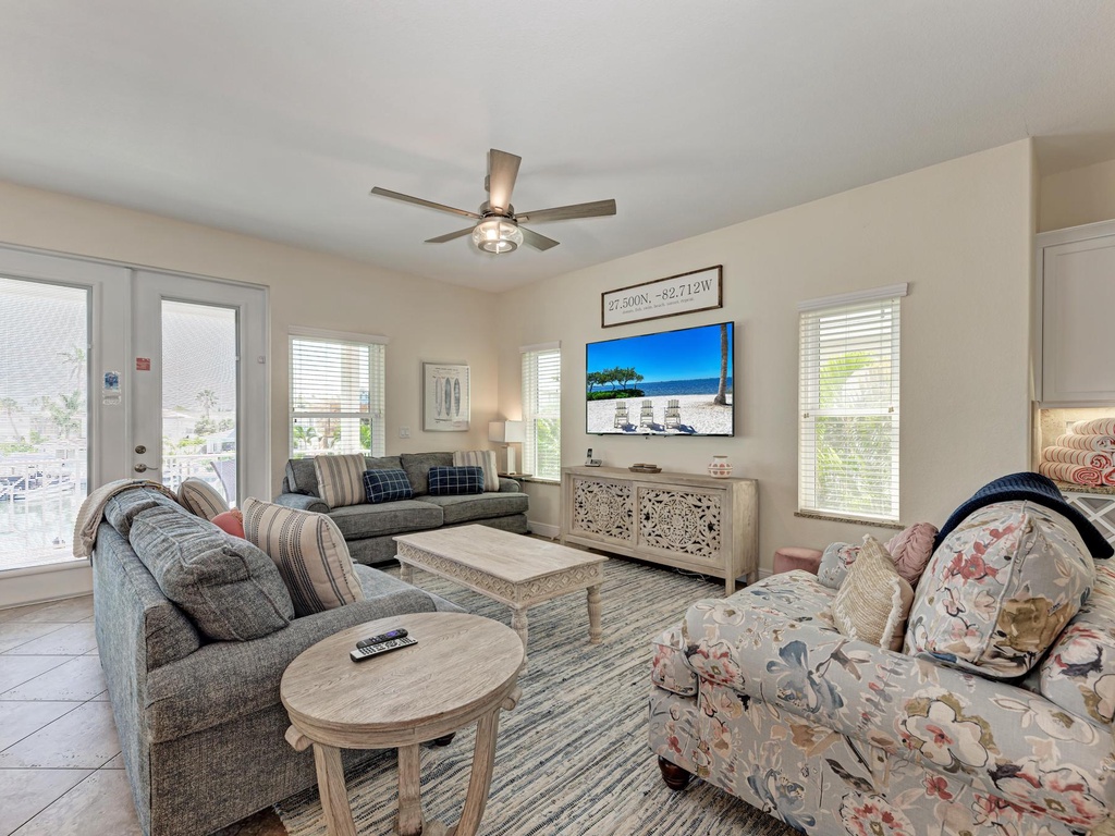 Living Room - Anna Maria Island Locals