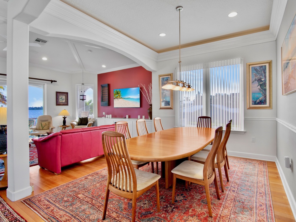 Spacious primary dining room