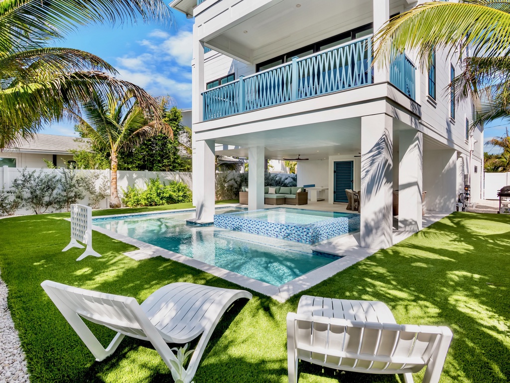 Private Pool and Spa