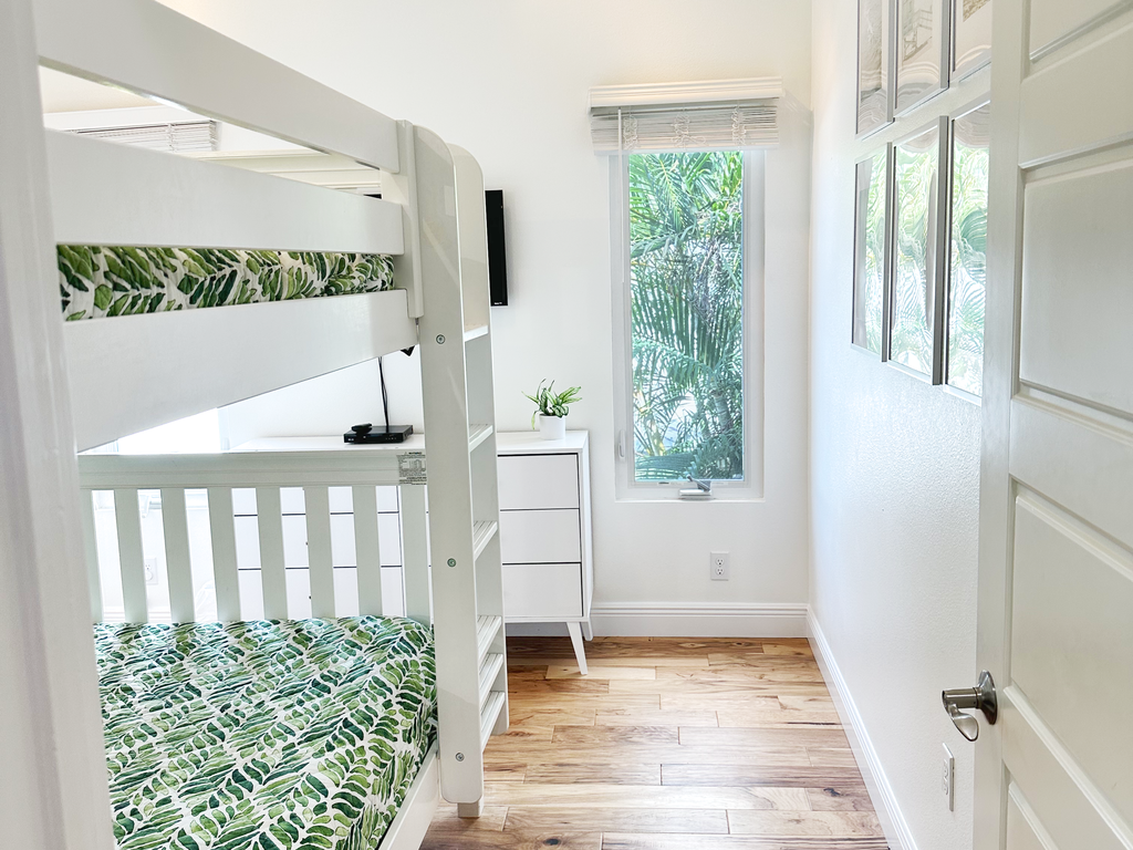 Second Bedroom, Bunk bed