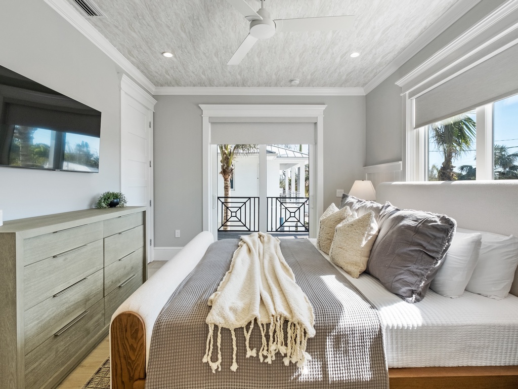 Primary Bedroom, King