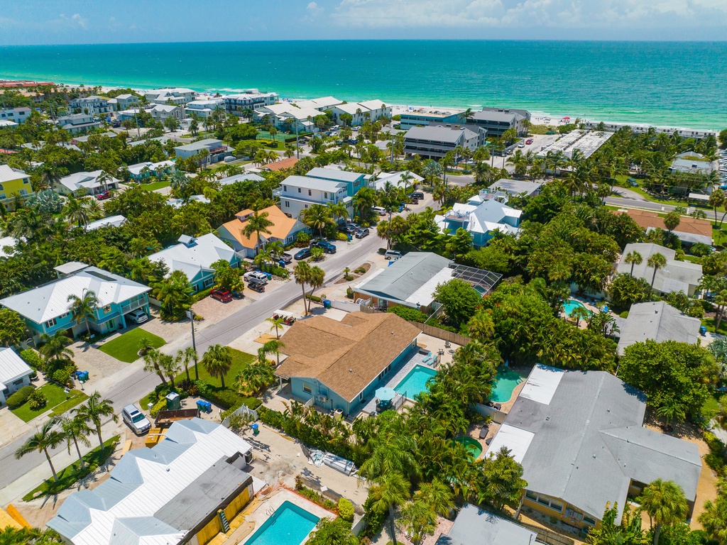 Close To Gulf Beaches