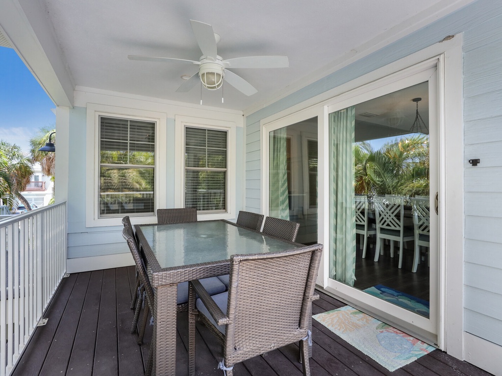 Balcony - Outdoor Dining