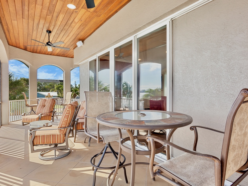 Balcony with Dining Table and Seating