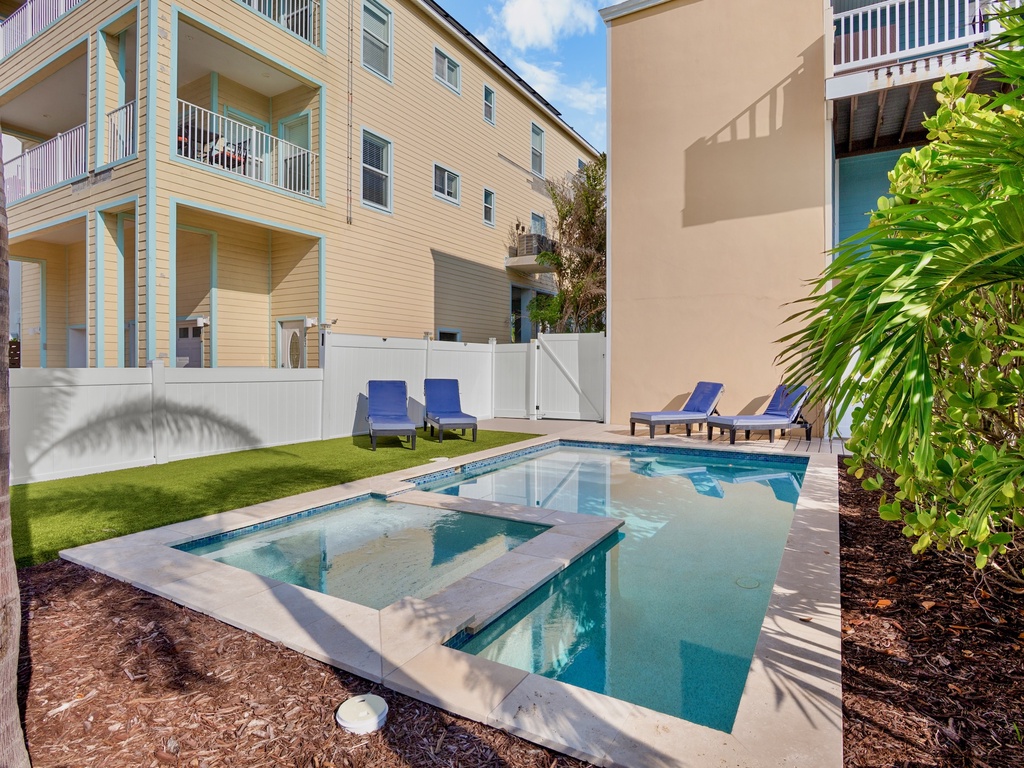 Private Pool and Spa