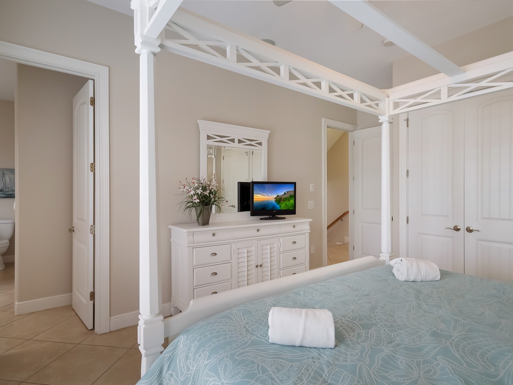 Primary Bedroom - King