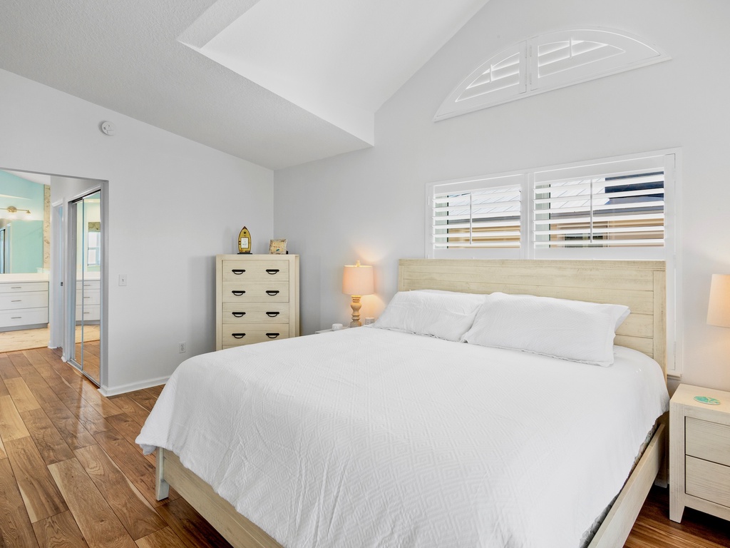 Primary Bedroom, King