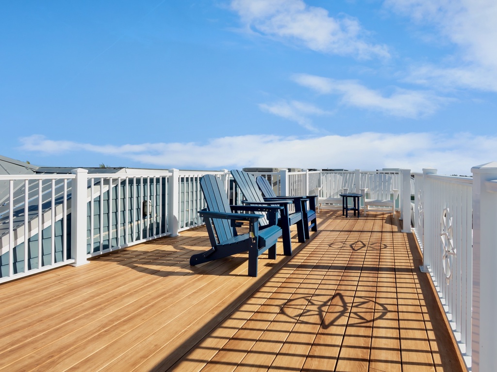 Rooftop deck with Gulf and Bay views