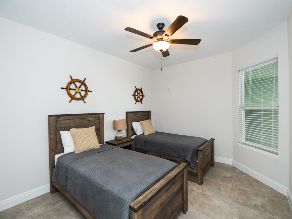 Third Bedroom - Two Twins