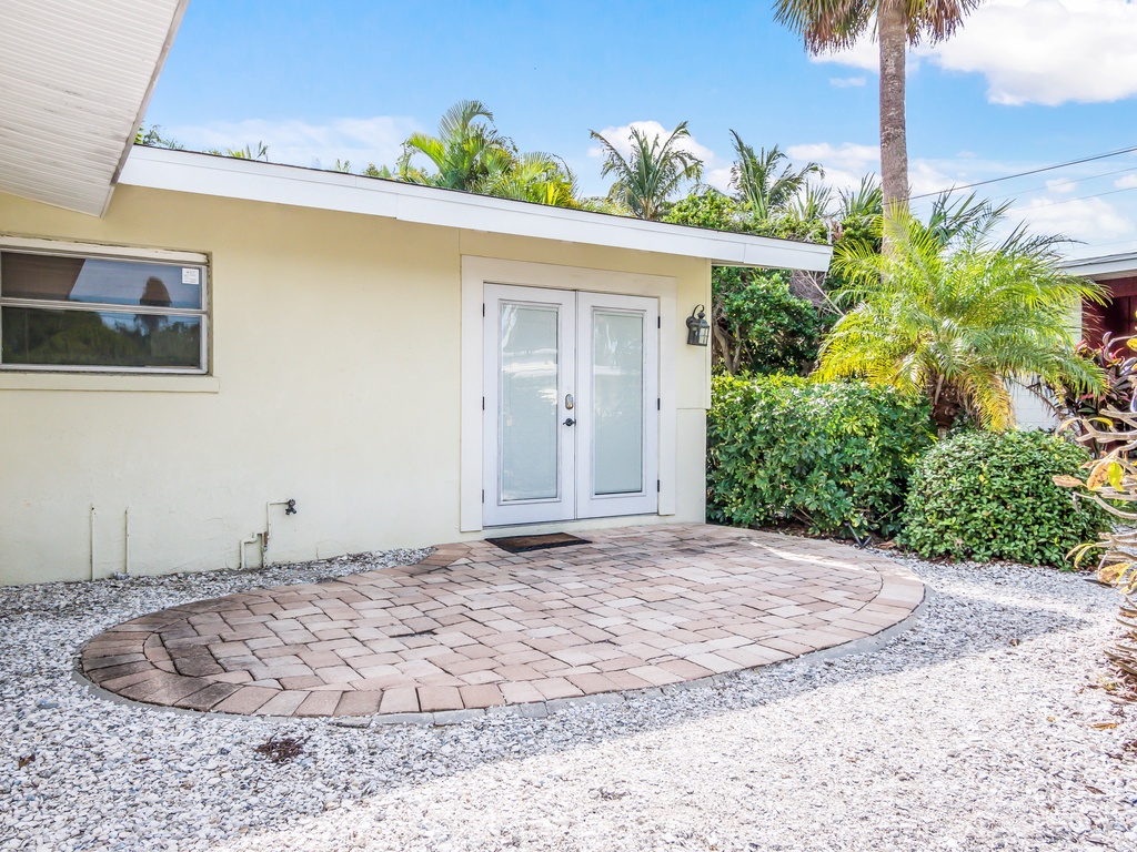 Aggies Treasure by Anna Maria Island Accommodations