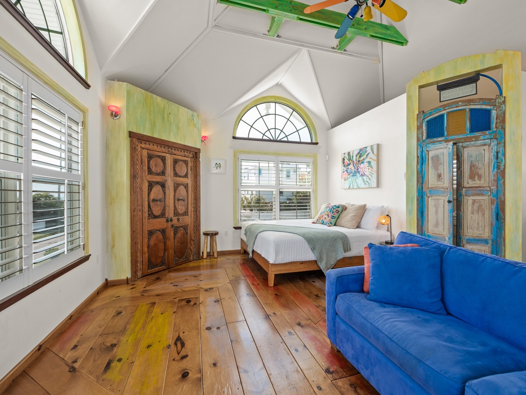 Second Bedroom, King