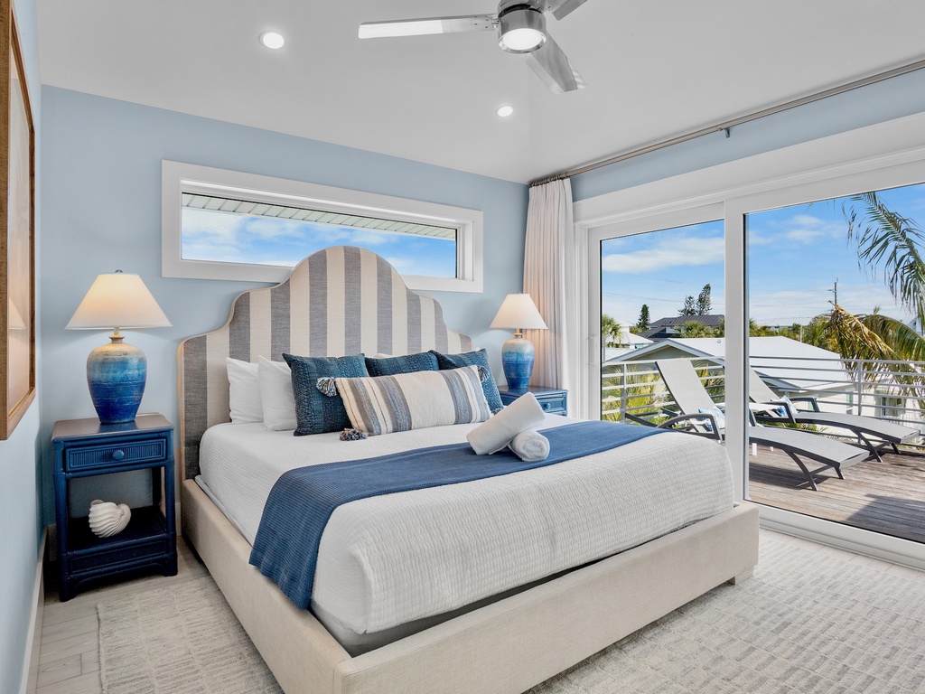 Third Bedroom, King bed