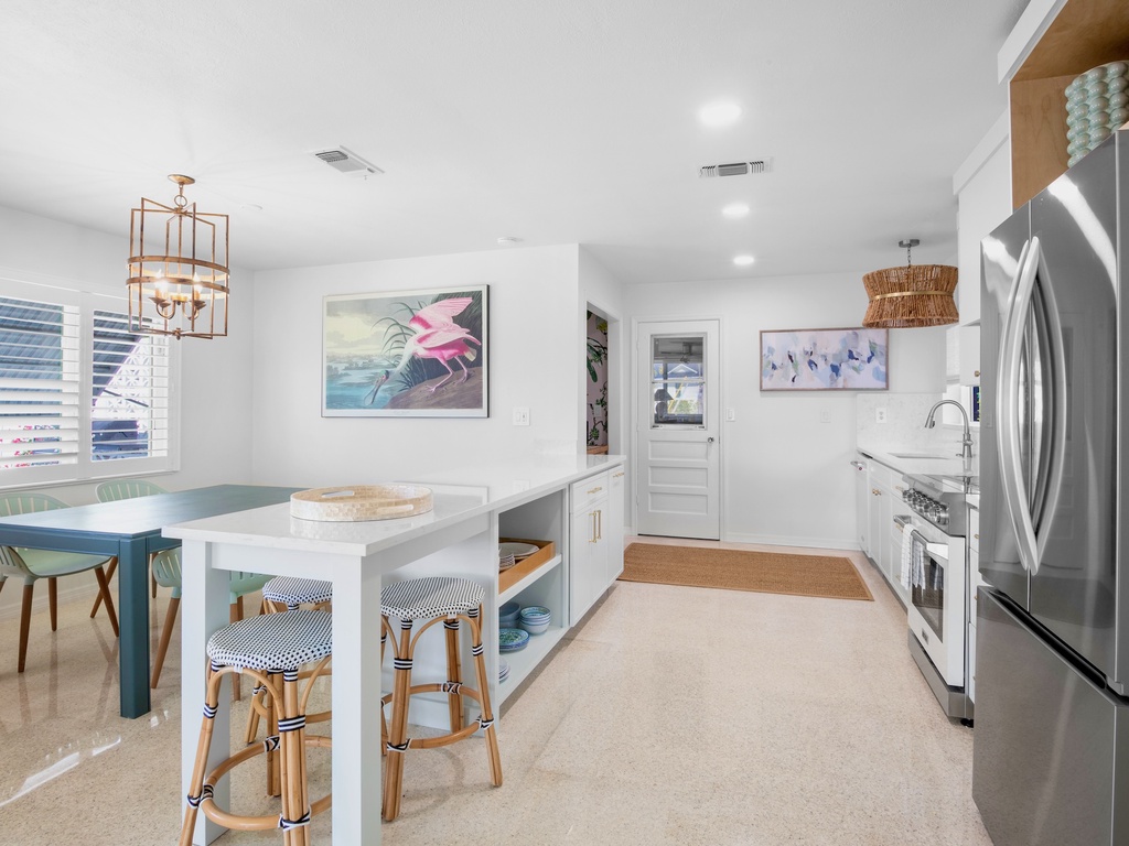 Kitchen - Breakfast Bar