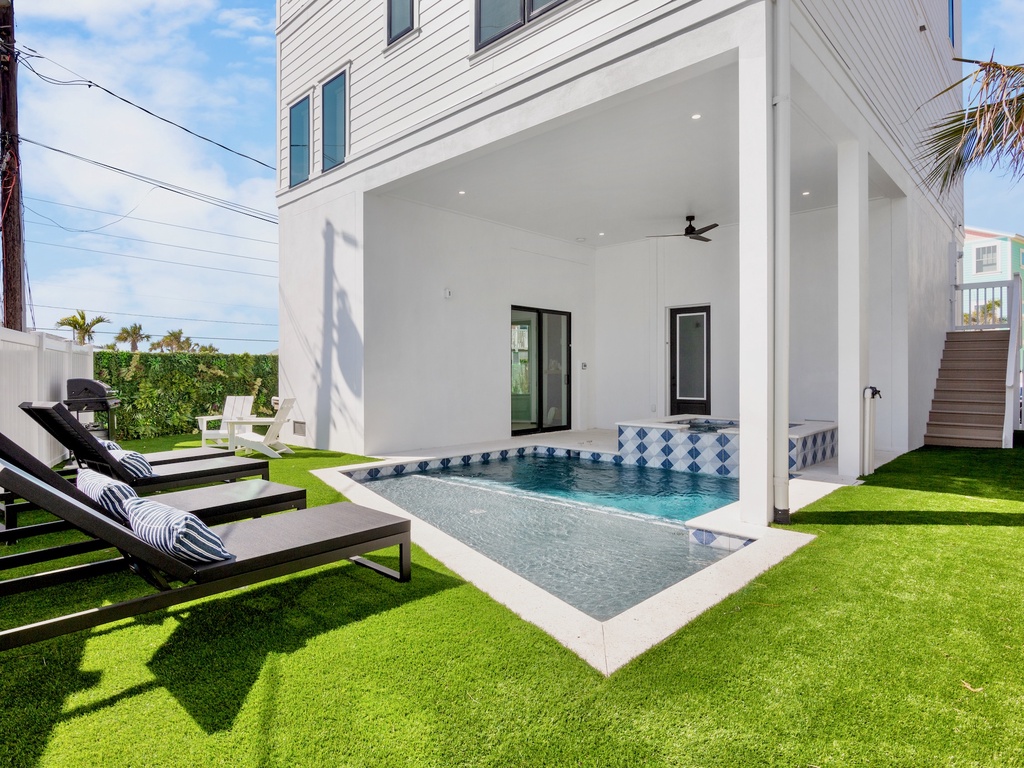 Private Pool and Spa