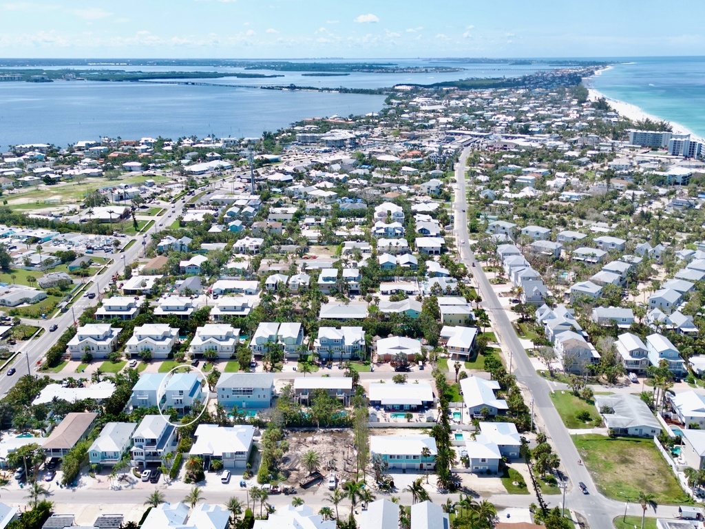 Sand Dollar by Anna Maria Island Accommodations