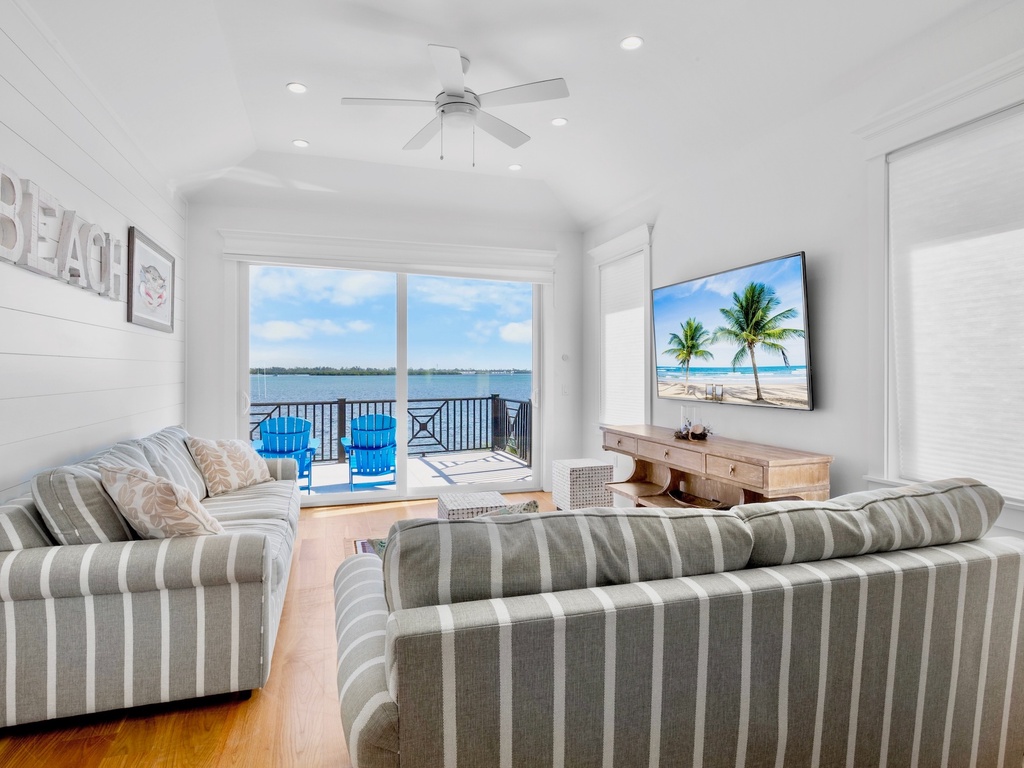 Additional Living Area with Balcony Access