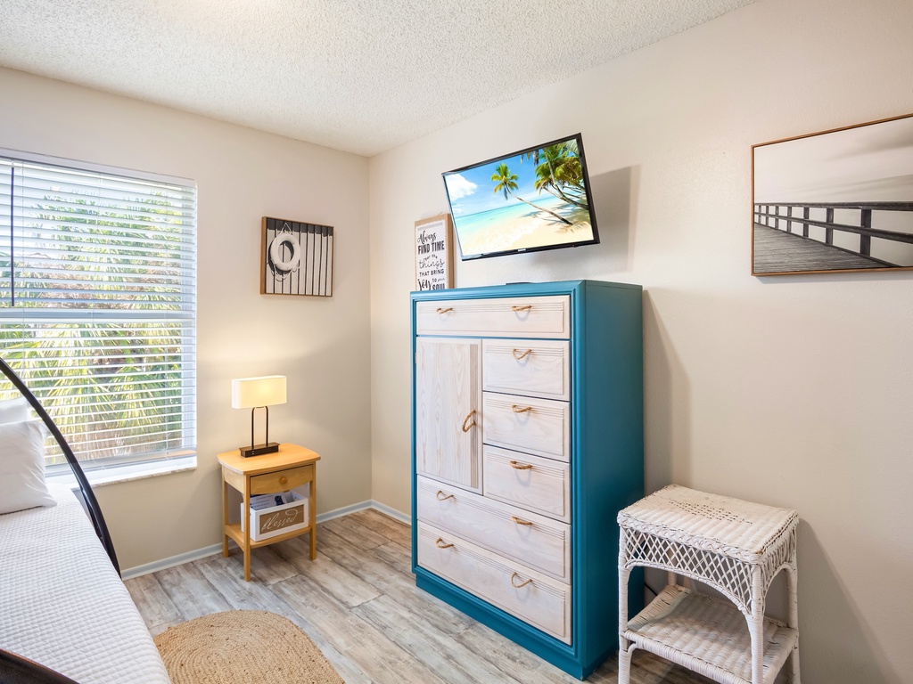 Third Bedroom, Twin/Full Bunk