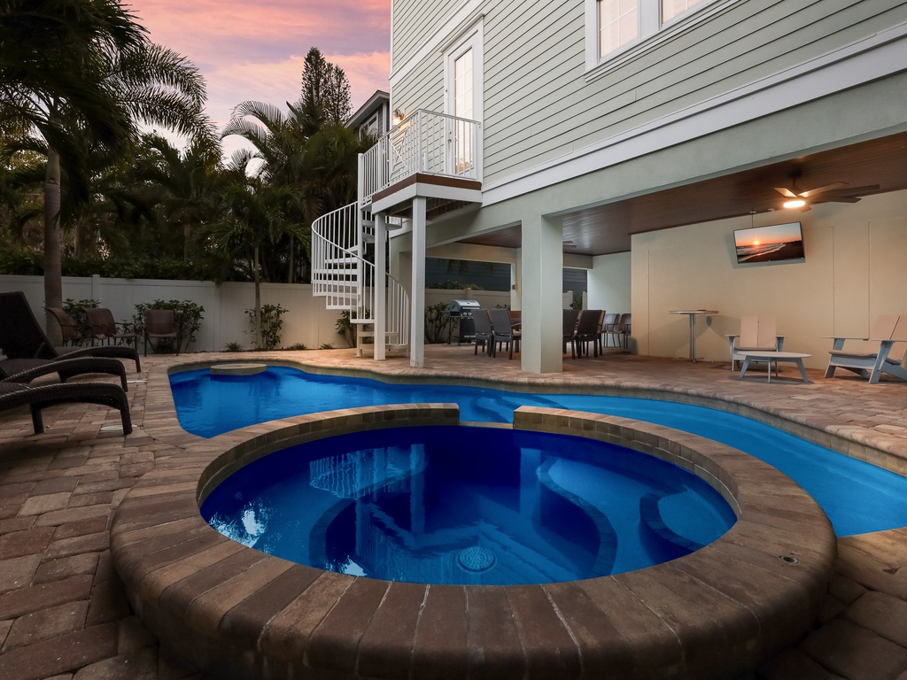 Private heated pool with spa