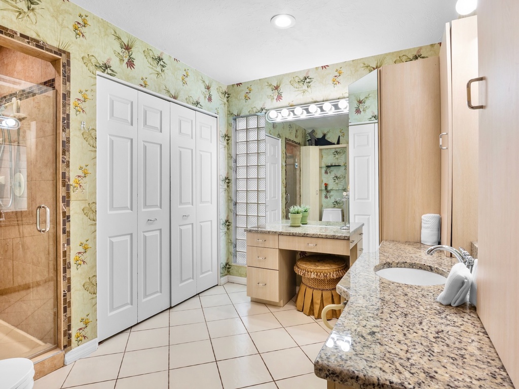 Primary Bathroom, Ensuite