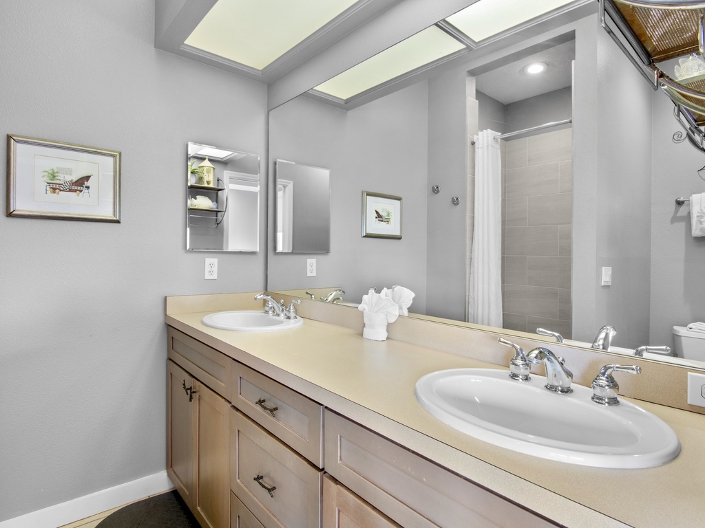 Primary Bedroom, Ensuite bathroom