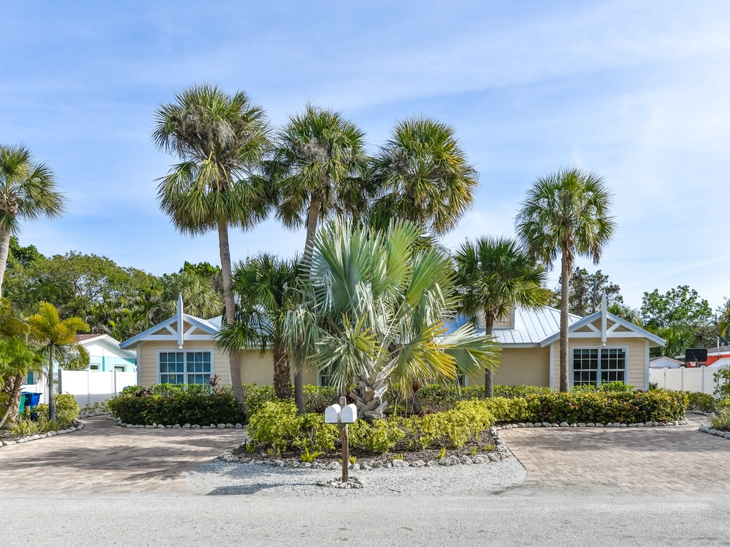 My Island Paradise - Street View - West Unit