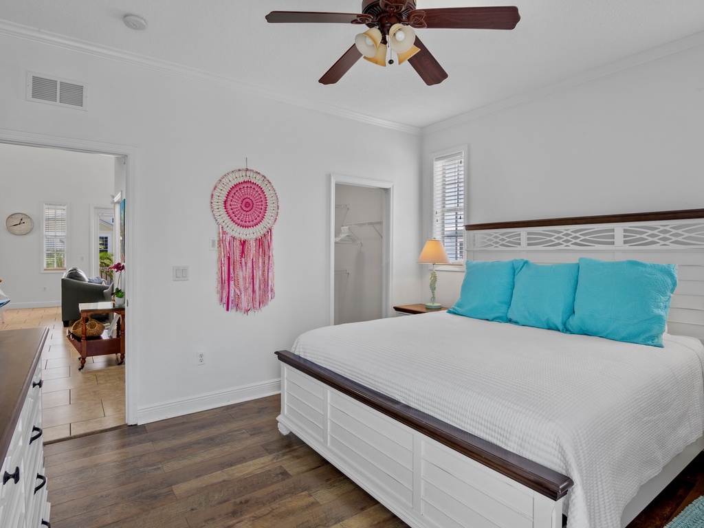 Second Bedroom, King