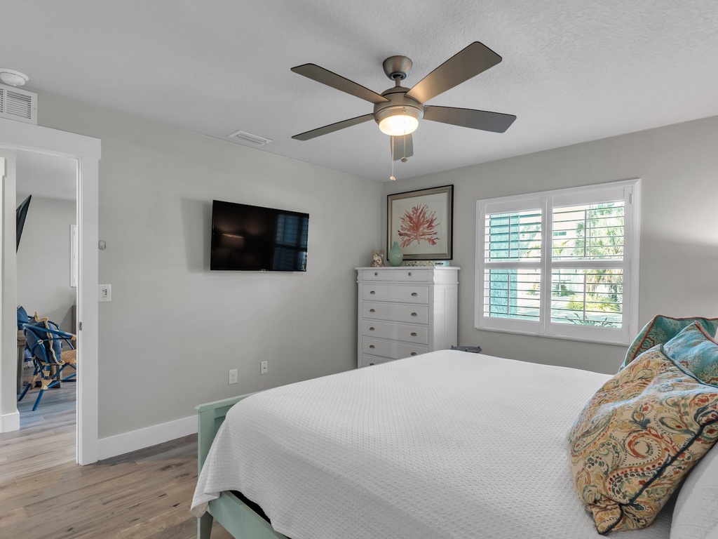 Primary Bedroom, King bed