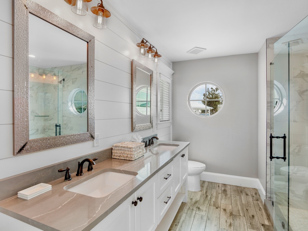 Primary Bedroom, Ensuite Bathroom