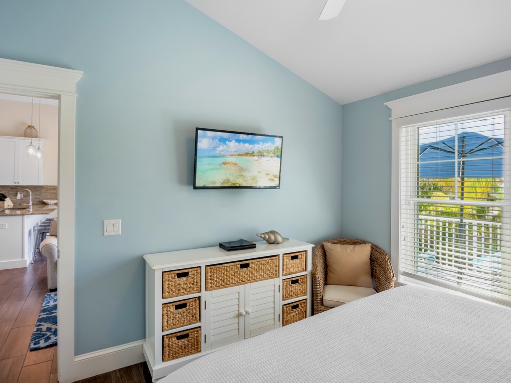 Second Bedroom, King