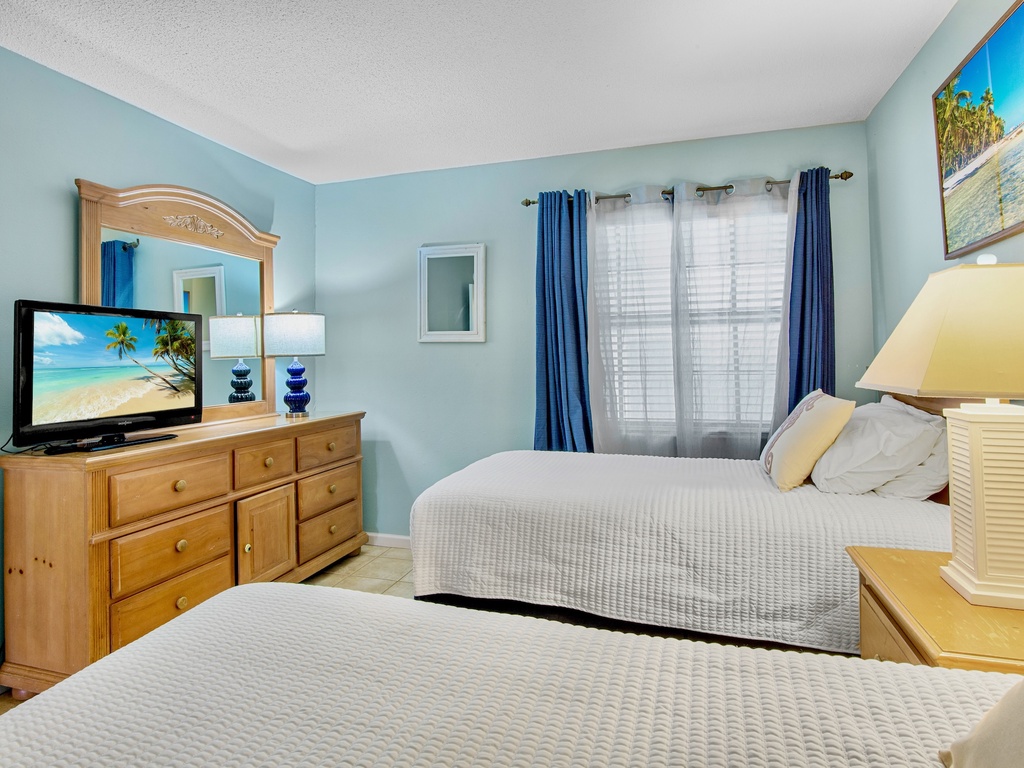 Third Bedroom, Two twin beds