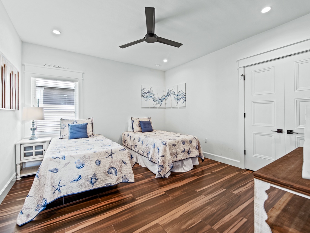 Seventh Bedroom - Two Twins