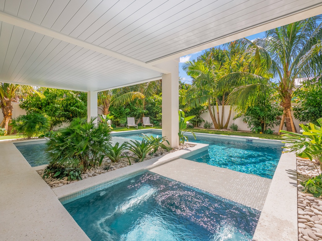 Private Pool and Spa