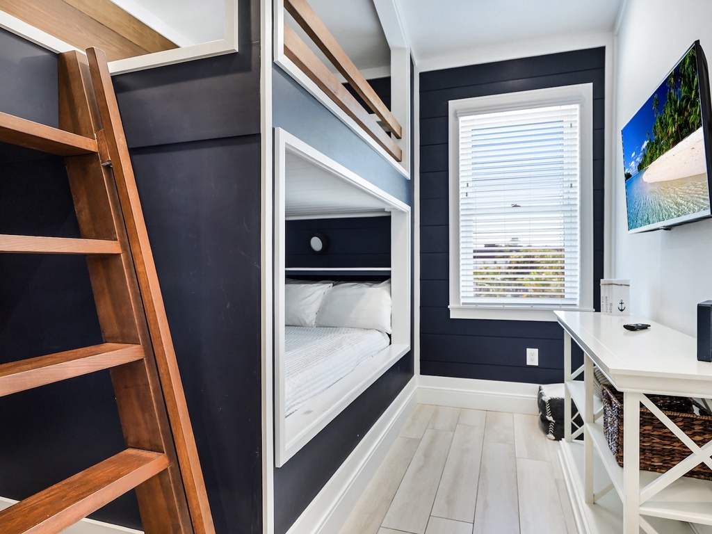 Sixth Bedroom - Full/Full Bunk