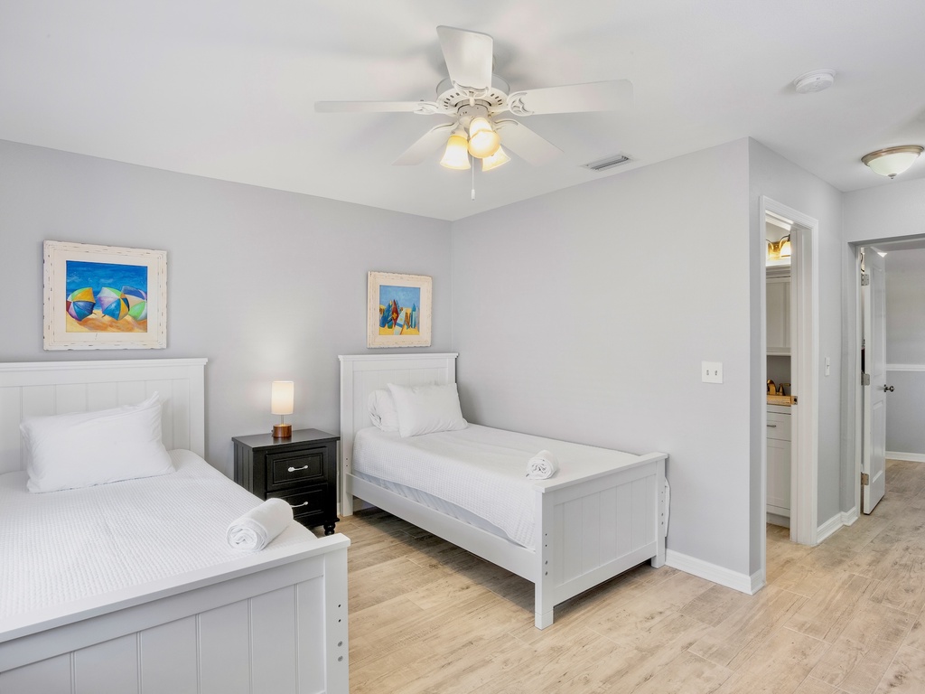 Second Bedroom, Two Twins