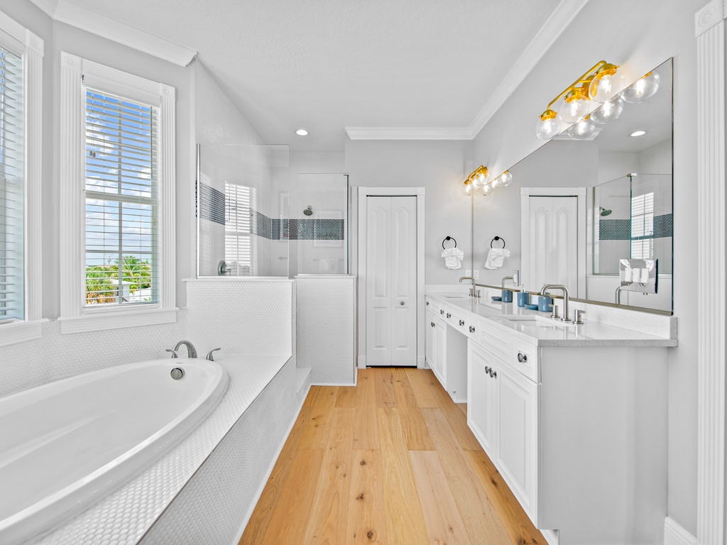 Primary Bathroom, Ensuite