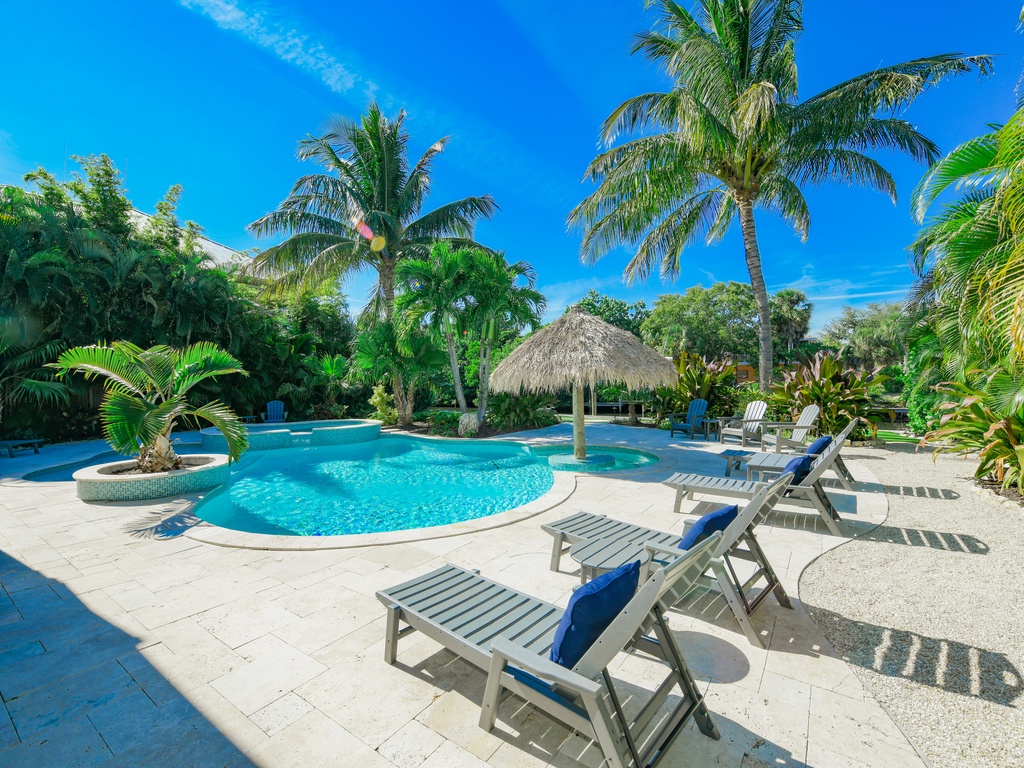 Serenity Beach - AMI Locals