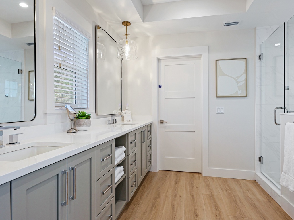 Primary Bathroom, Ensuite