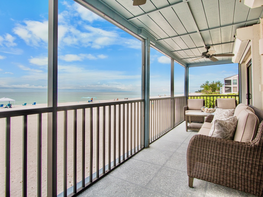 Balcony furnished for comfort