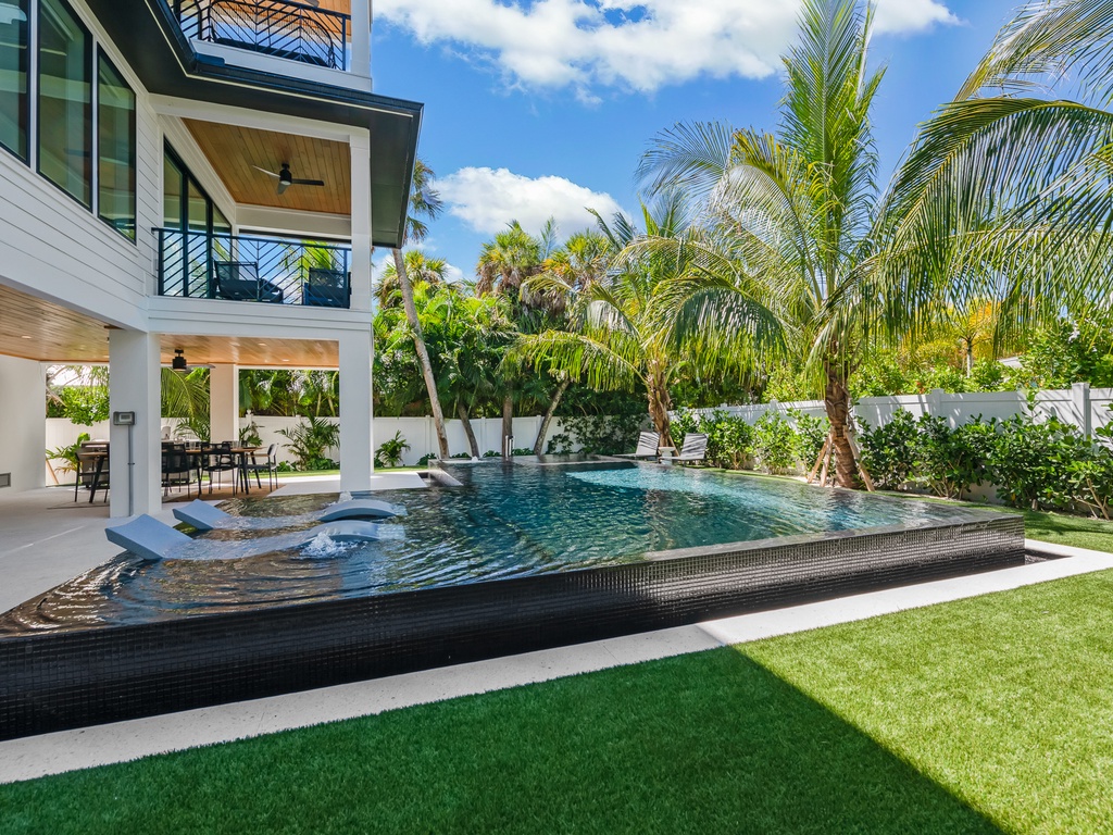 Private Pool and Spa