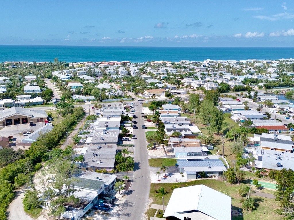 Centrally located for island activities