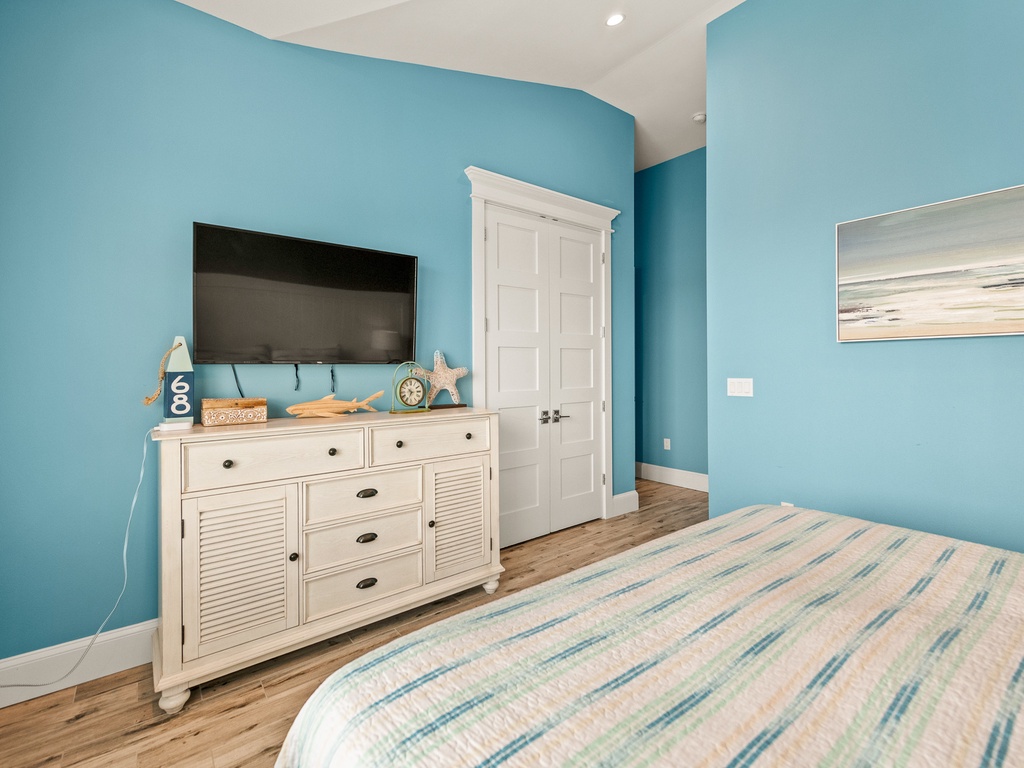 Third Bedroom - King