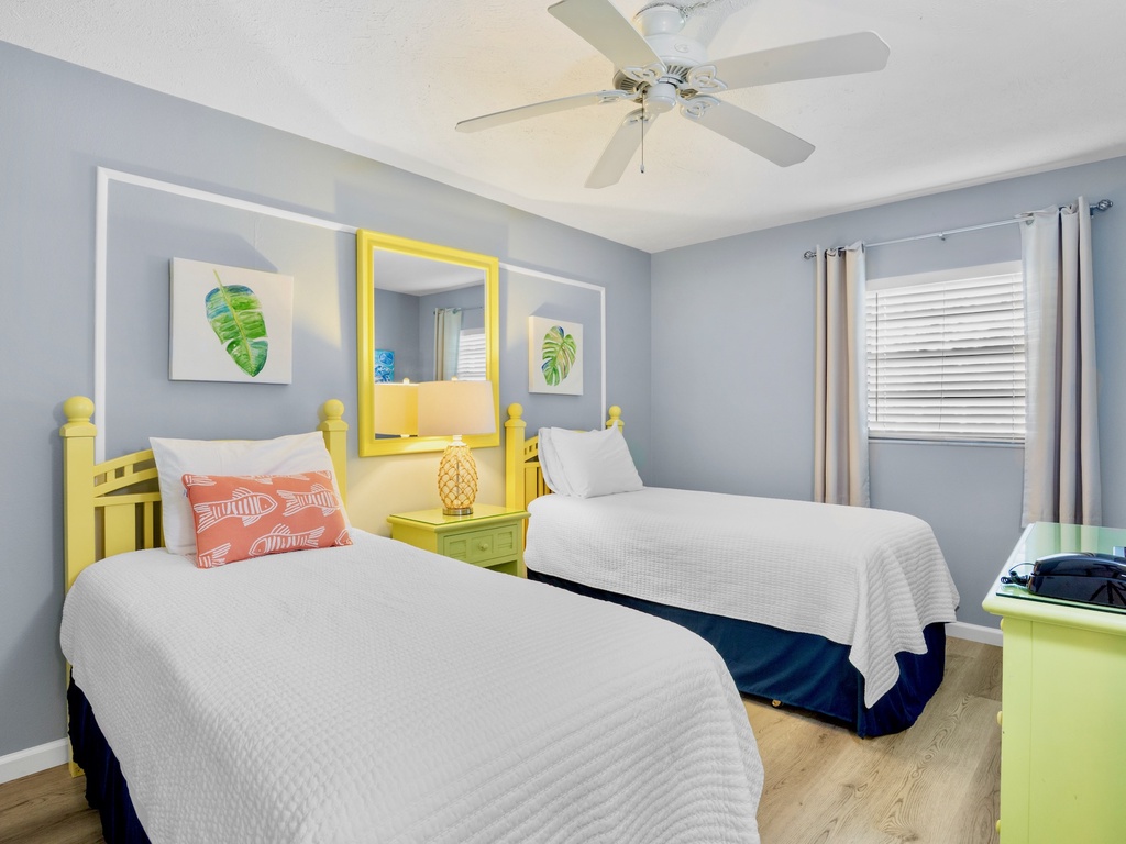 Second Bedroom, Two twin beds