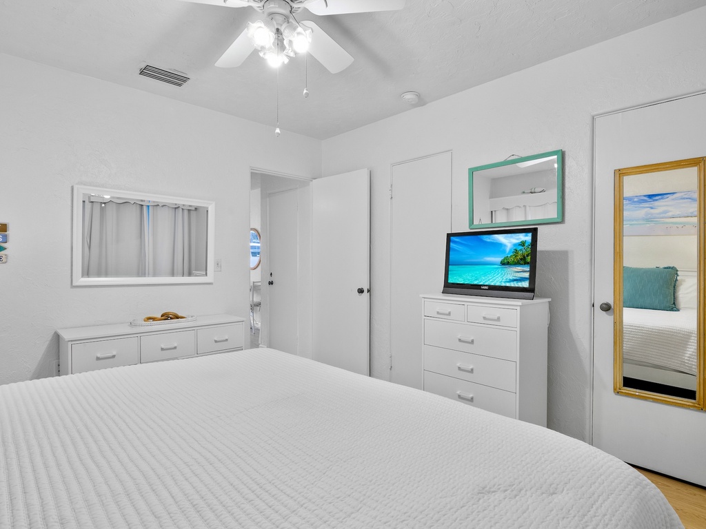 Primary Bedroom - King