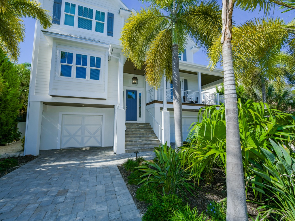 Serenity Beach - AMI Locals